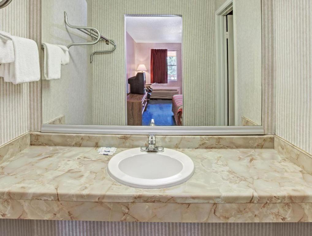 Knights Inn South Houston Tx المظهر الخارجي الصورة