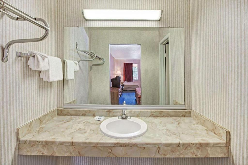 Knights Inn South Houston Tx المظهر الخارجي الصورة